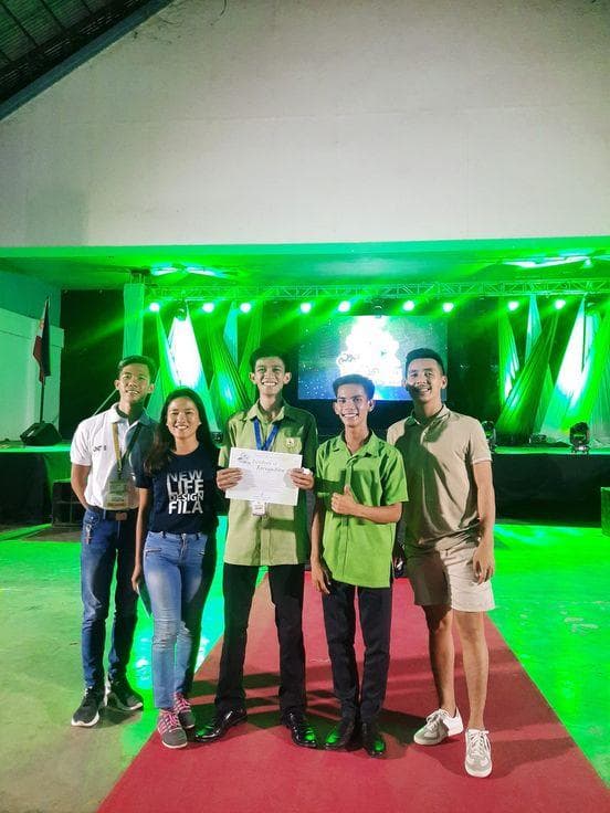 Holding the second consecutive extemporaneous speaking championship certificate